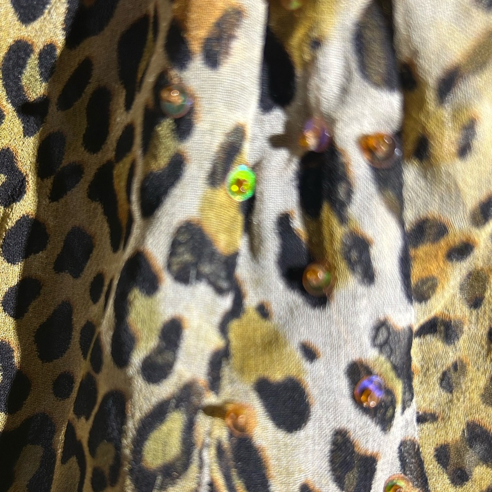 I.C.E animal print  flare out, mid length, size 10 skirt 100% silk sides zipper - Picture 4 of 7
